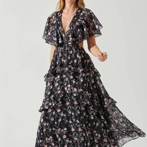 ASTR The Label Lucy Flutter Sleeve Floral Cutout Maxi Dress - Black Floral Small